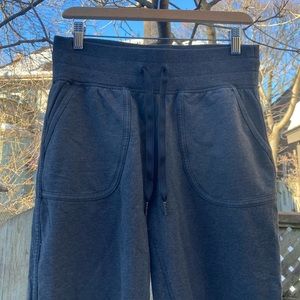 Lululemon women’s joggers
